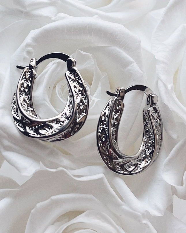 Don’t Get It Twisted Hoop Earrings Silver